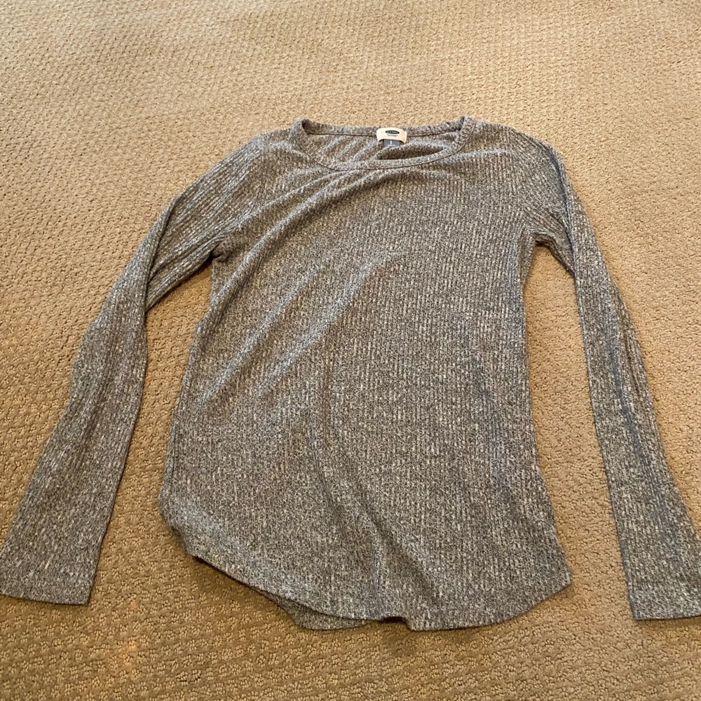 Grey Old Navy long sleeve shirt